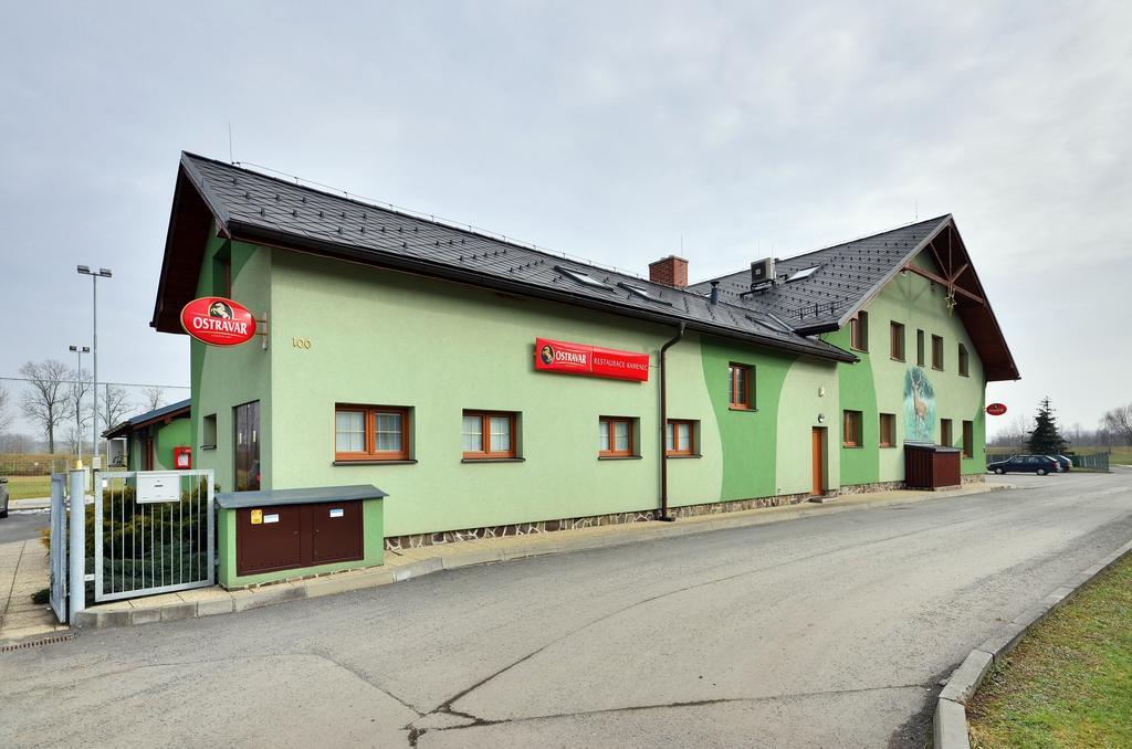 Restaurace A Penzion Kamenec Jilešovice Buitenkant foto